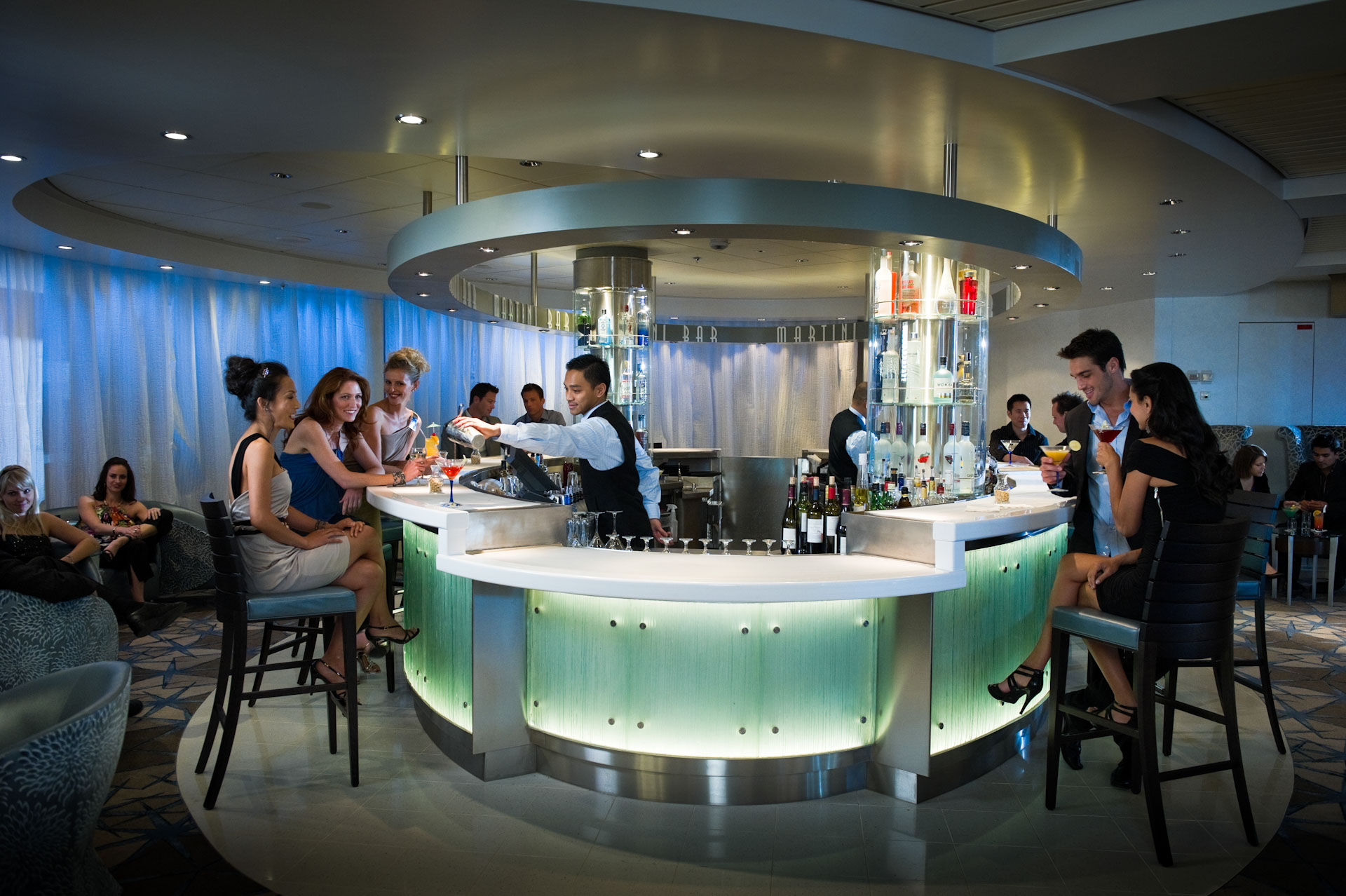 images/Ship photos/Infinity 無極號/7a_CEL_CS_Martini_Bar_&_Crush_9_edited.jpg
